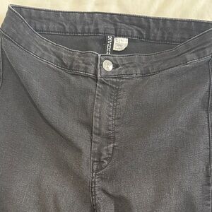 Divided Black Skinny Pants